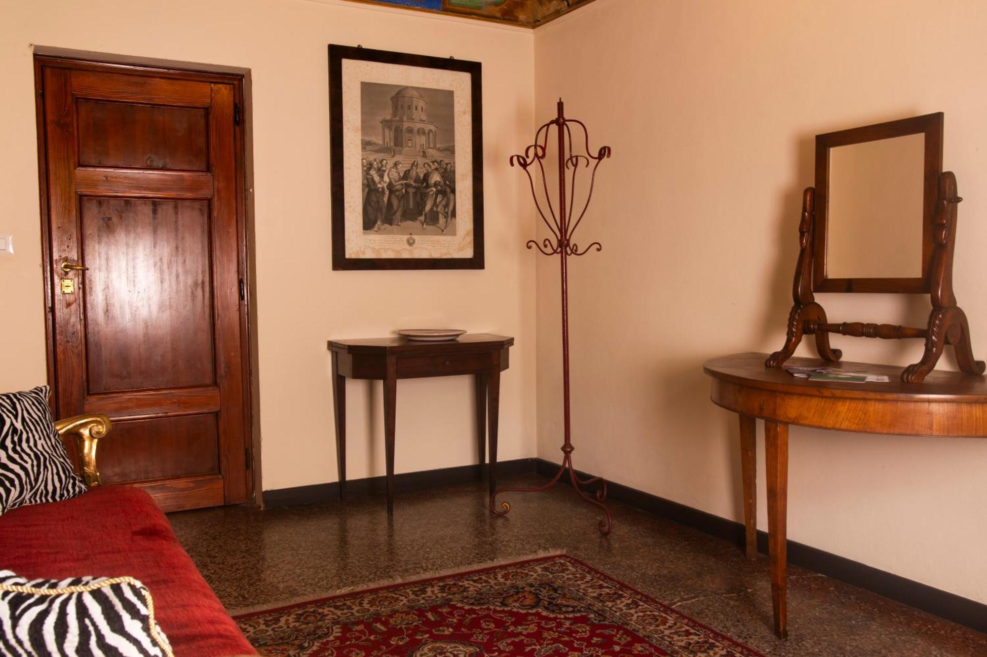 Palazzo Micheletti Lucca Apartment ภายนอก รูปภาพ