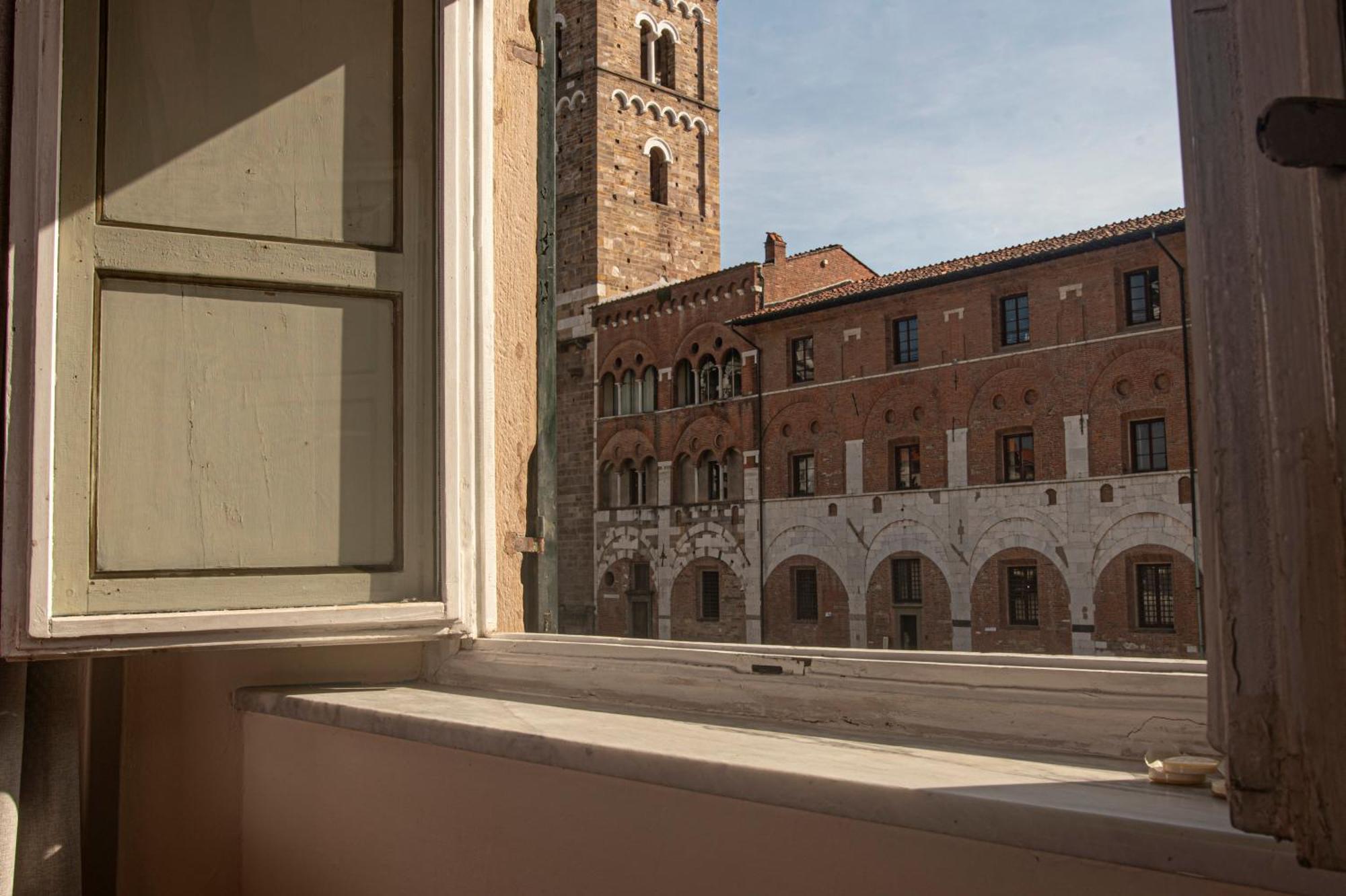 Palazzo Micheletti Lucca Apartment ภายนอก รูปภาพ